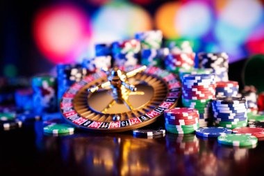 Roulette wheel and betting layout on sbclive4